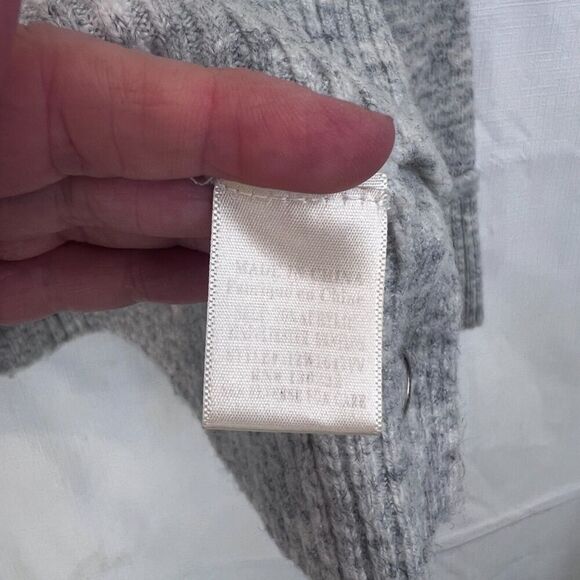 Very J Soft Knit Sweater Side Snaps Pullover Neutral Minimalist Basic Size Small - Picture 7 of 10